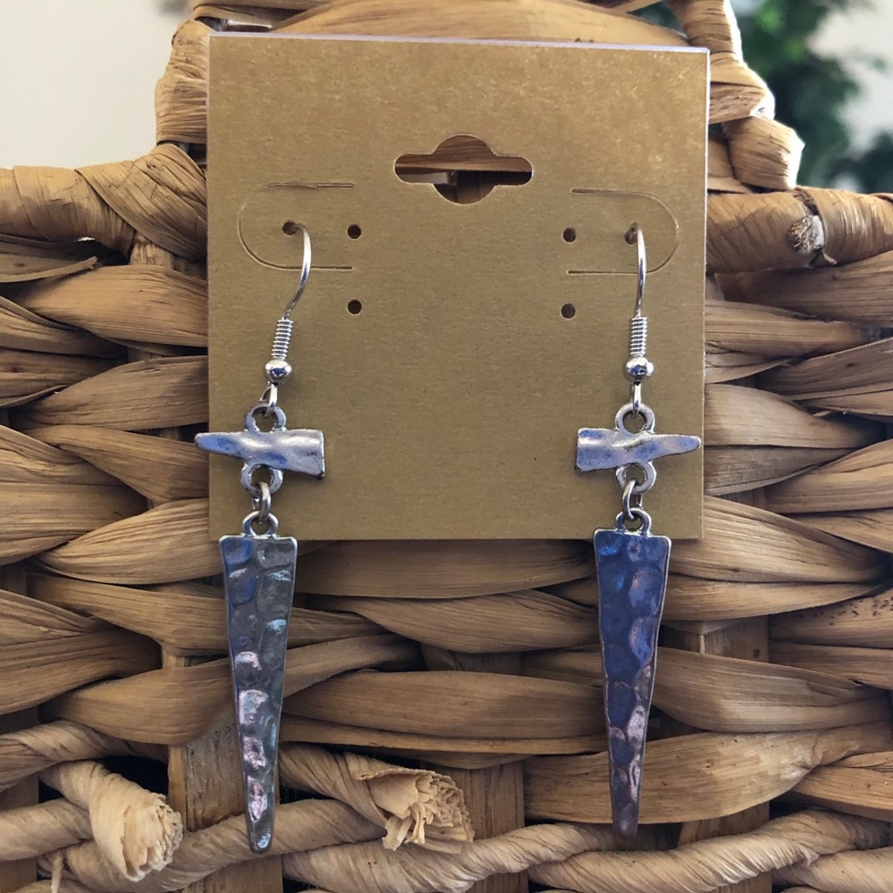 Vintage hammered silver tone dagger earrings